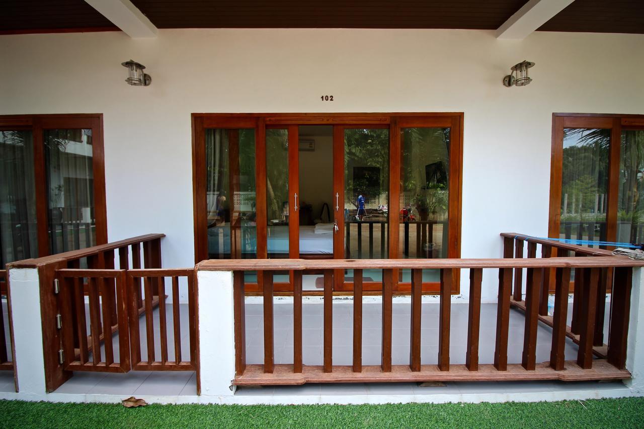 The One Hotel Koh Tao Exterior photo